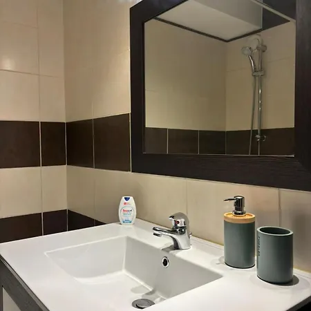 La Parenthese Rochelaise Apartman *